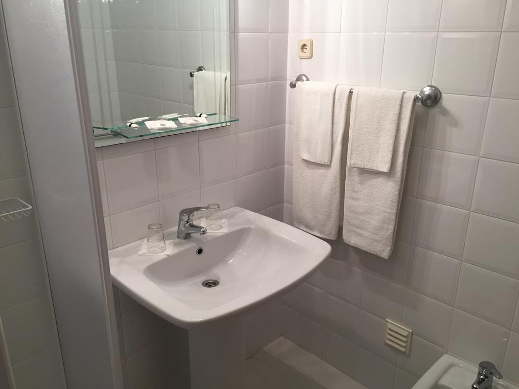 Granada Holidays Guest House Сао Мартино до Порто Стая снимка
